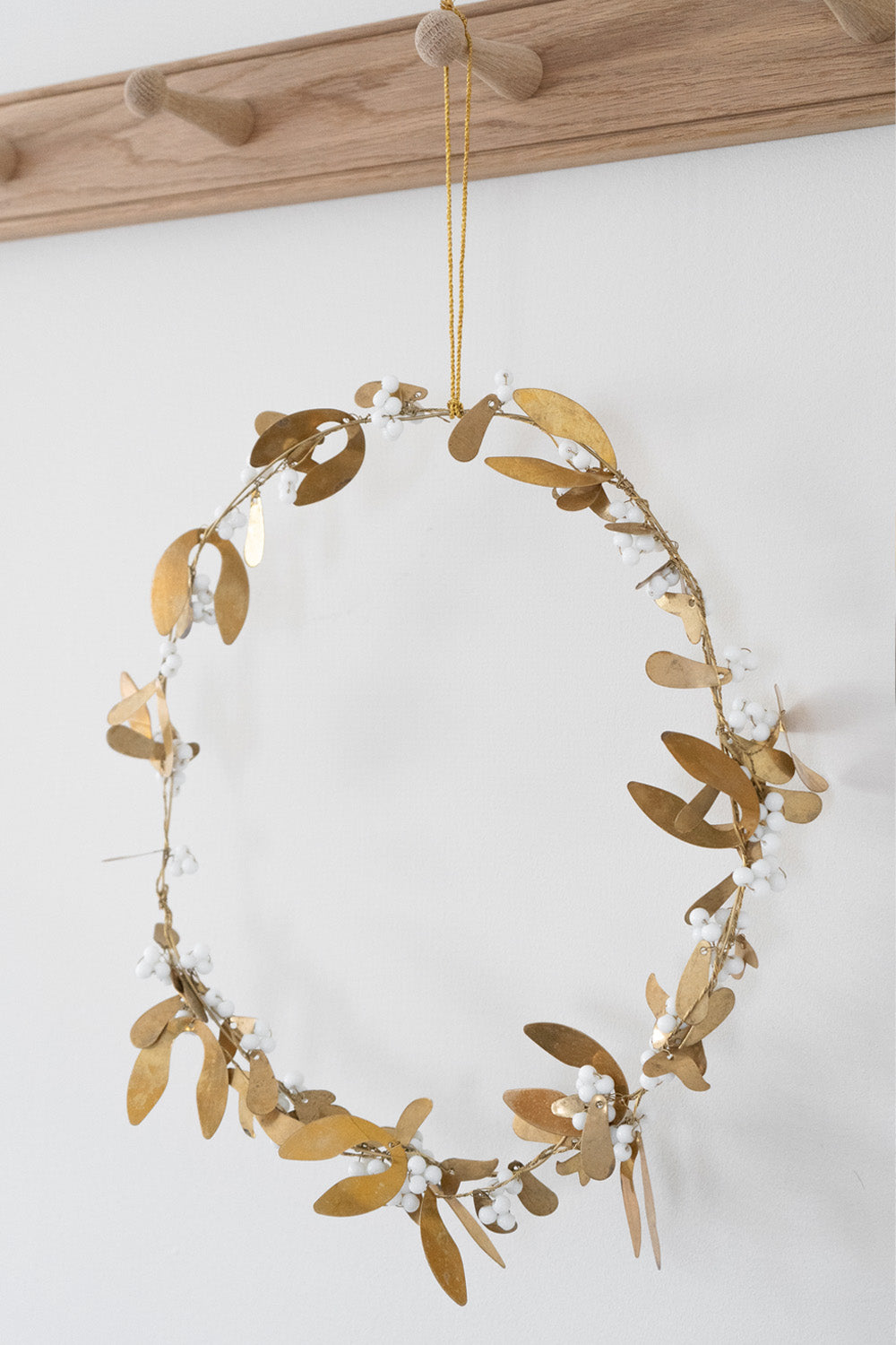 Brass Mistletoe Wreath