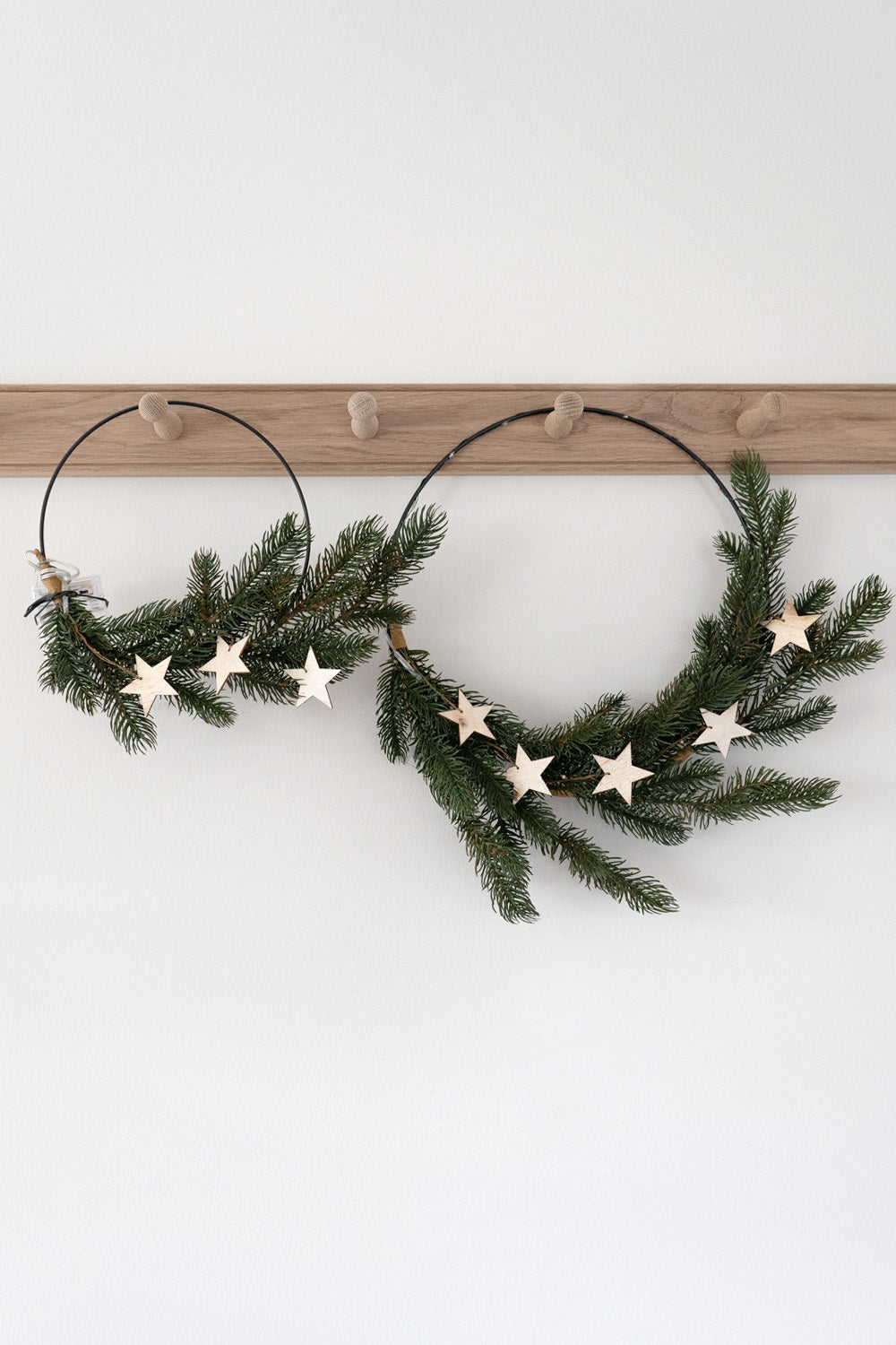 Half Hoop Star LED Wreath