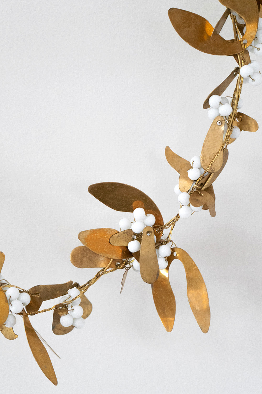 Brass Mistletoe Wreath